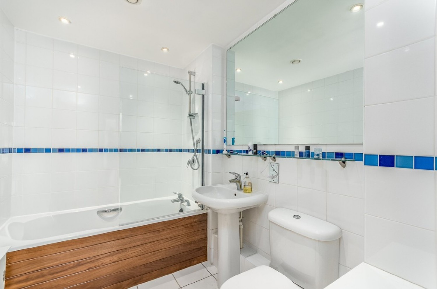 2 bedroom Flat for Letting Regent House, The Parade, Leamington Spa