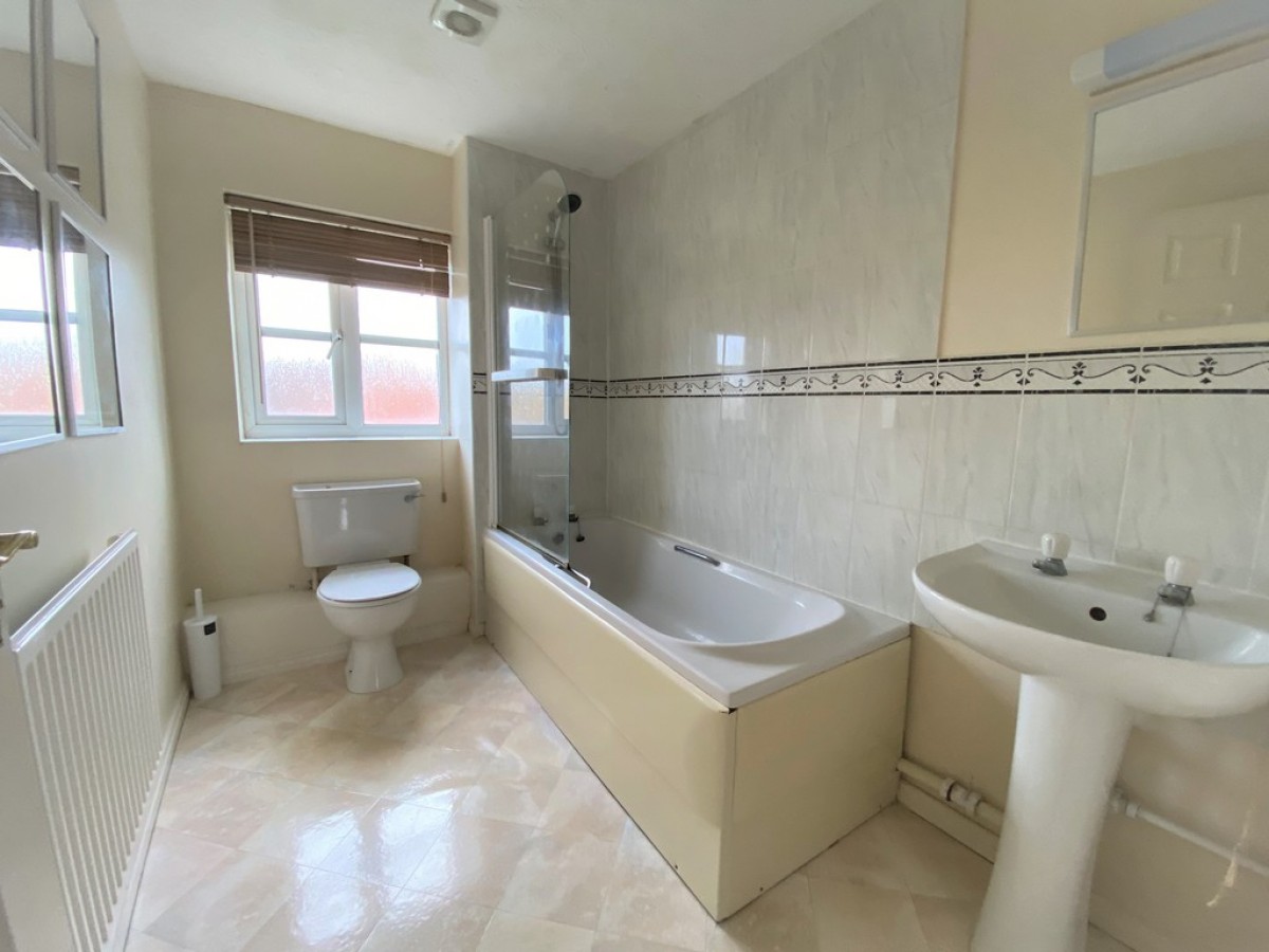 Faulconbridge Way, Heathcote