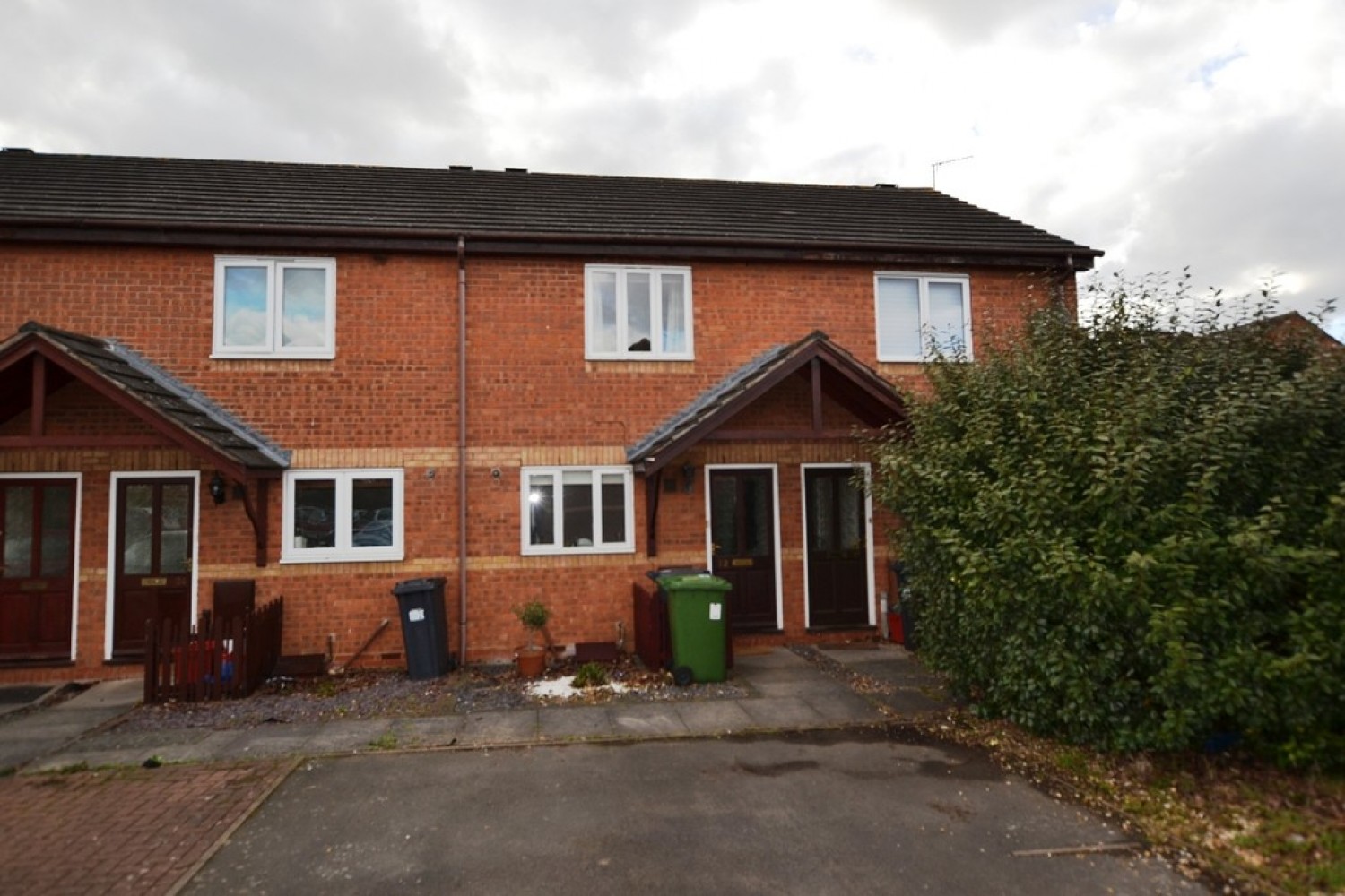 2 bedroom House in Styles Close, Leamington Spa