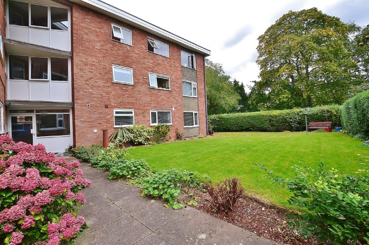 2 bedroom Flat for Letting Milford Court , Leamington Spa