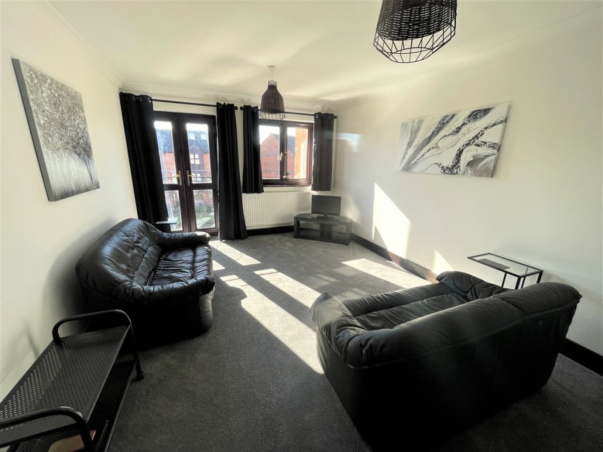 The Locks, Moorings, Myton Road