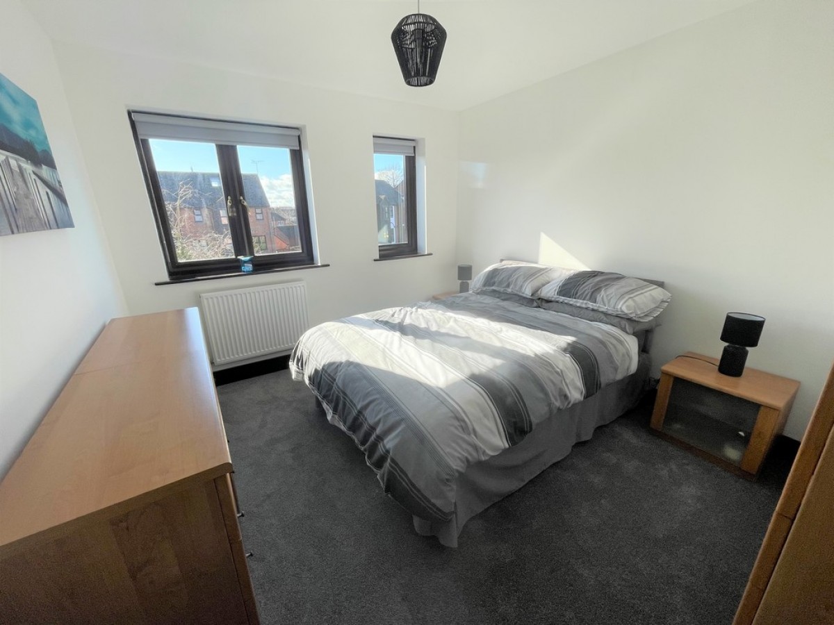 The Locks, Moorings, Myton Road