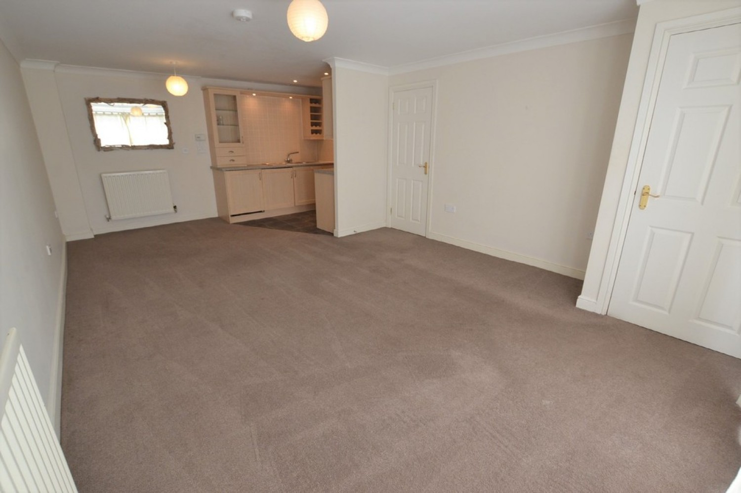 3 bedroom House for Letting Elisabeth Court, Beaconsfield Street West