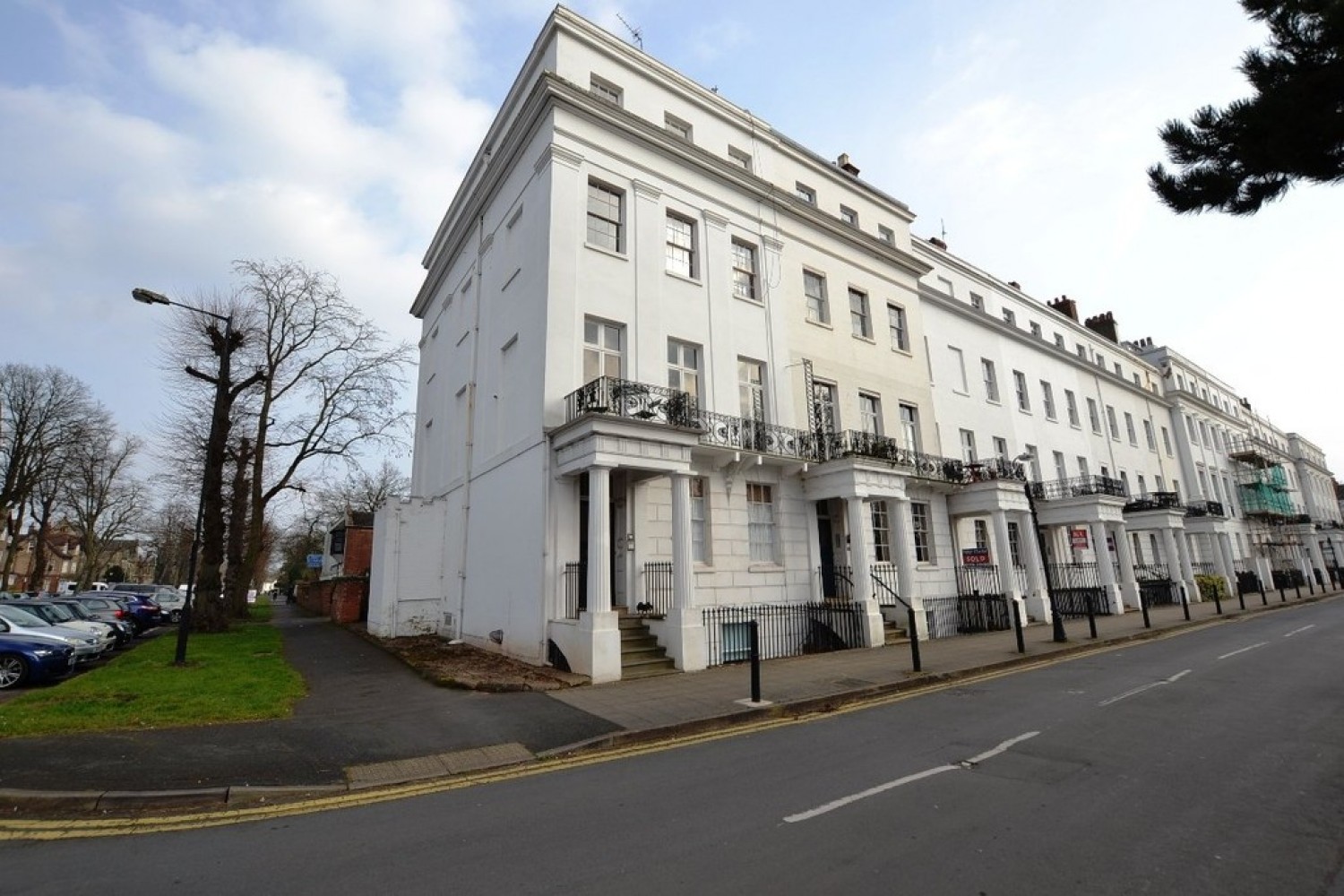 2 bedroom Flat for Letting Clarendon Square