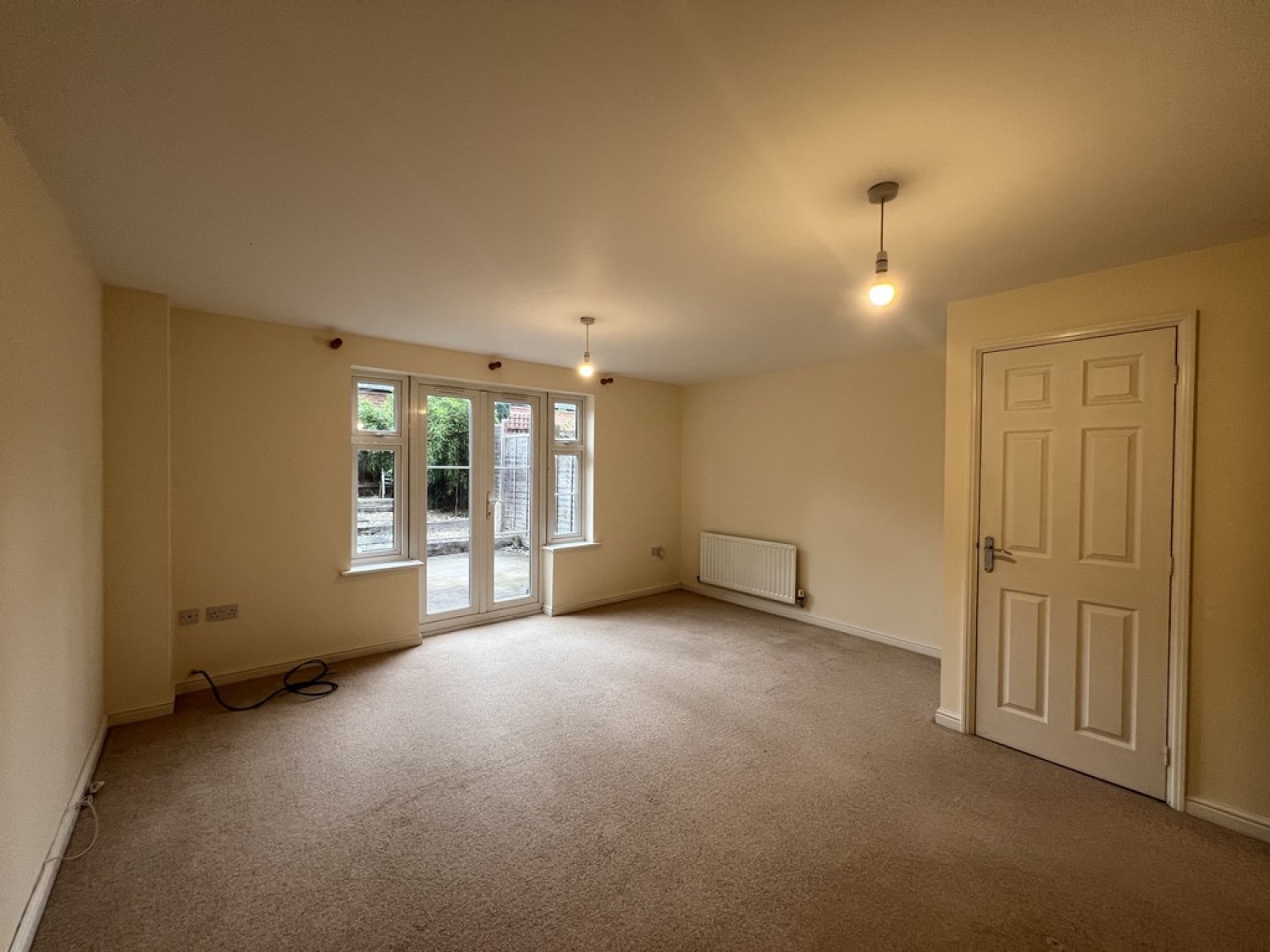 3 bedroom House for Letting The Marish, Chase Meadow