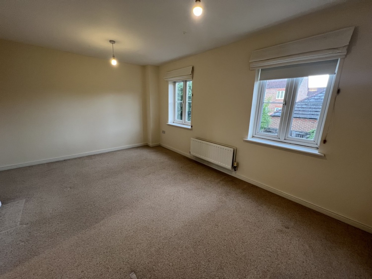 3 bedroom House for Letting The Marish, Chase Meadow