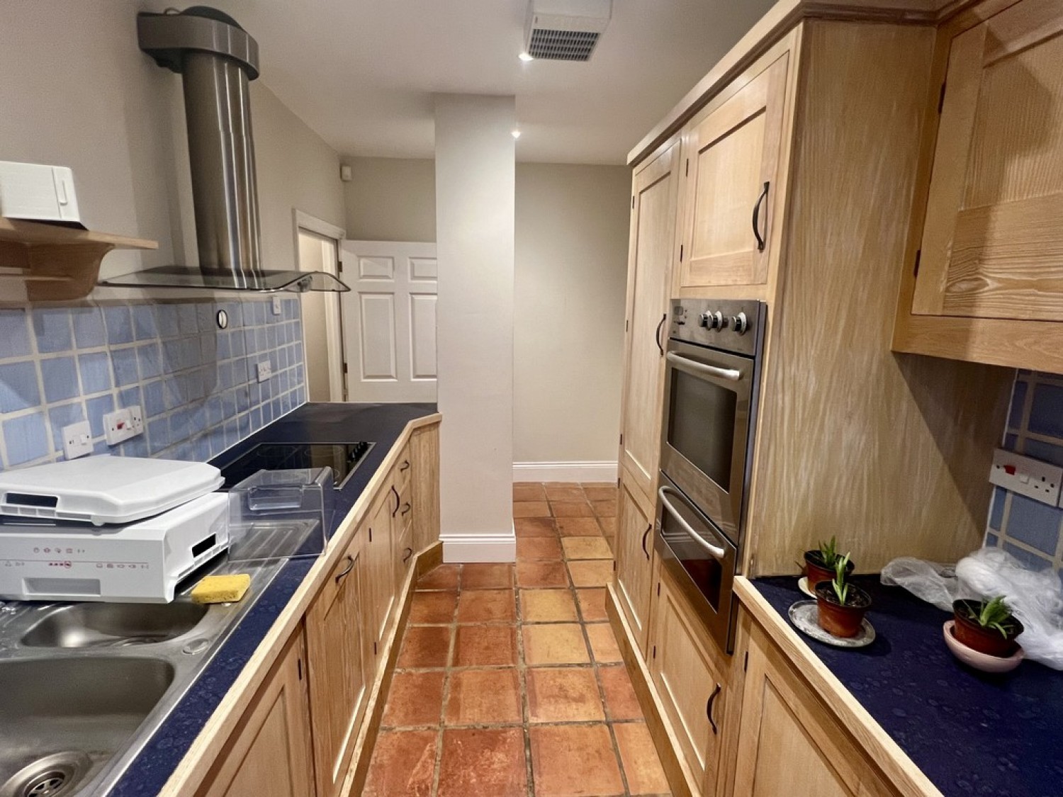 2 bedroom Flat for Letting Neville Court, Warwick