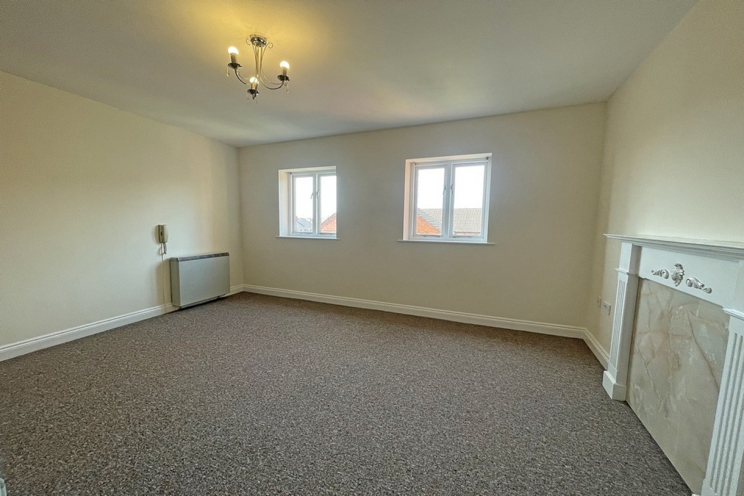 2 bedroom Flat for Sale West End Court, Crompton Street, Warwick