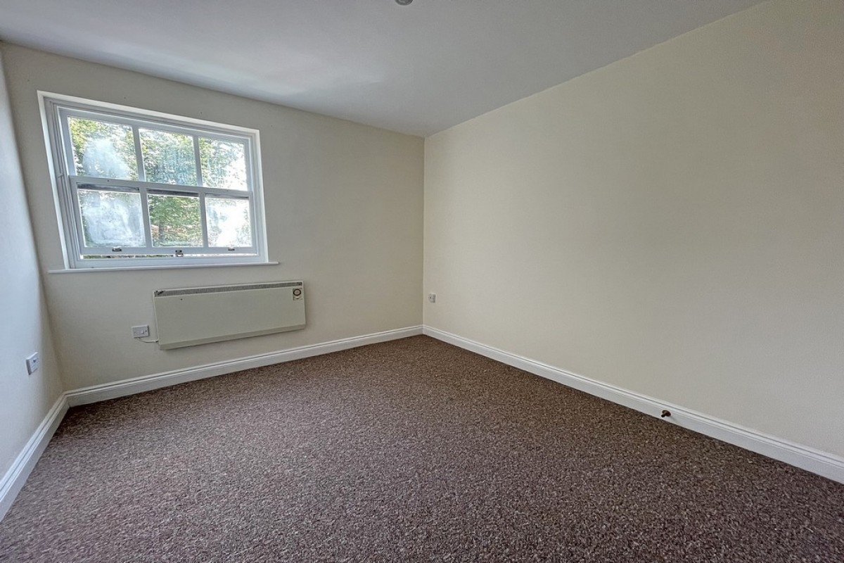 West End Court, Crompton Street, Warwick