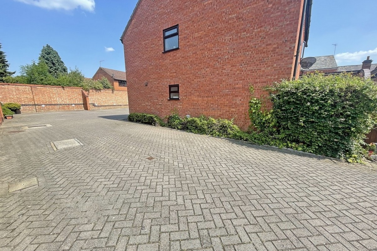 West End Court, Crompton Street, Warwick