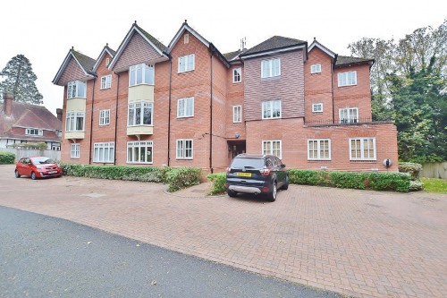 Mulberry Court, Kenilworth