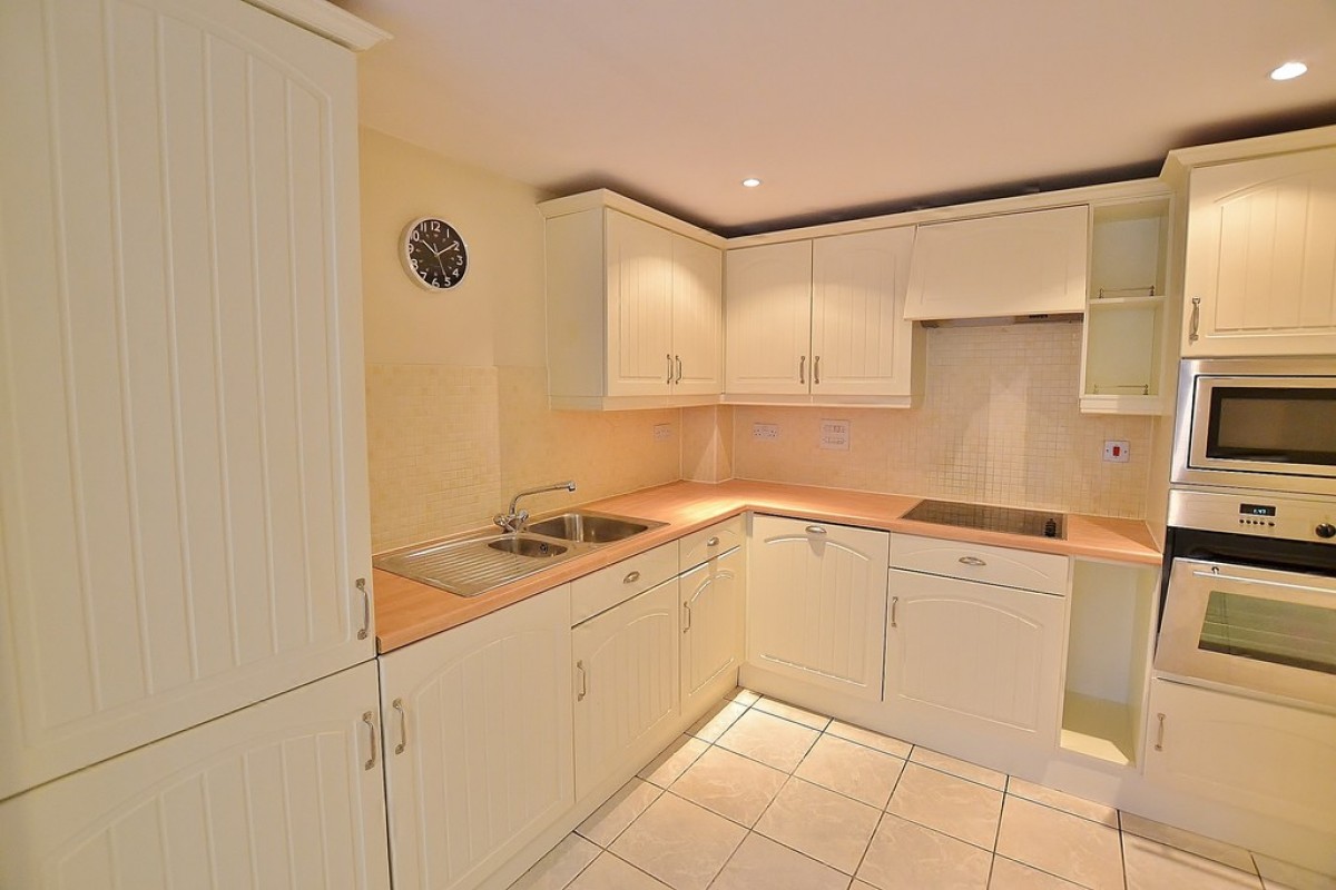 Mulberry Court, Kenilworth