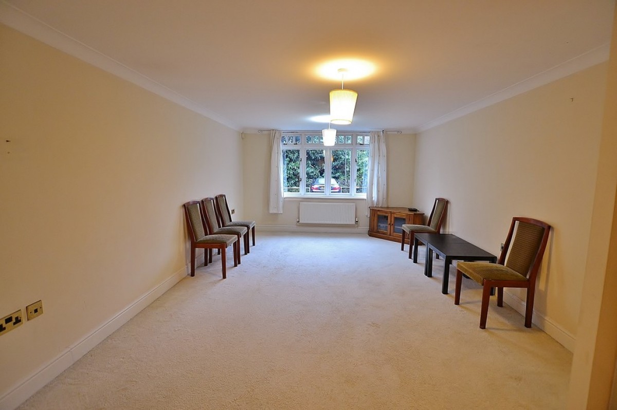 Mulberry Court, Kenilworth