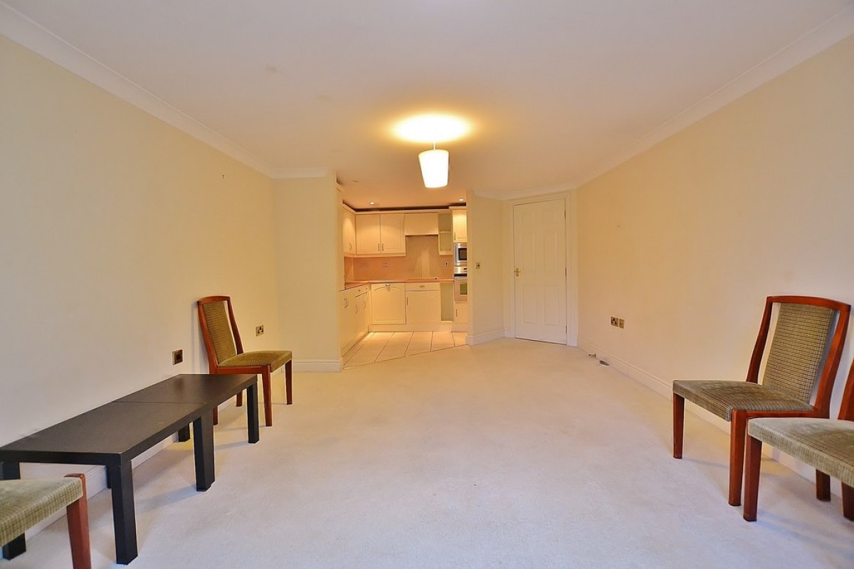 Mulberry Court, Kenilworth