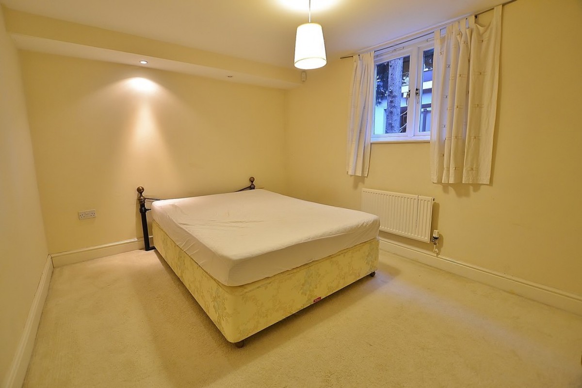 Mulberry Court, Kenilworth