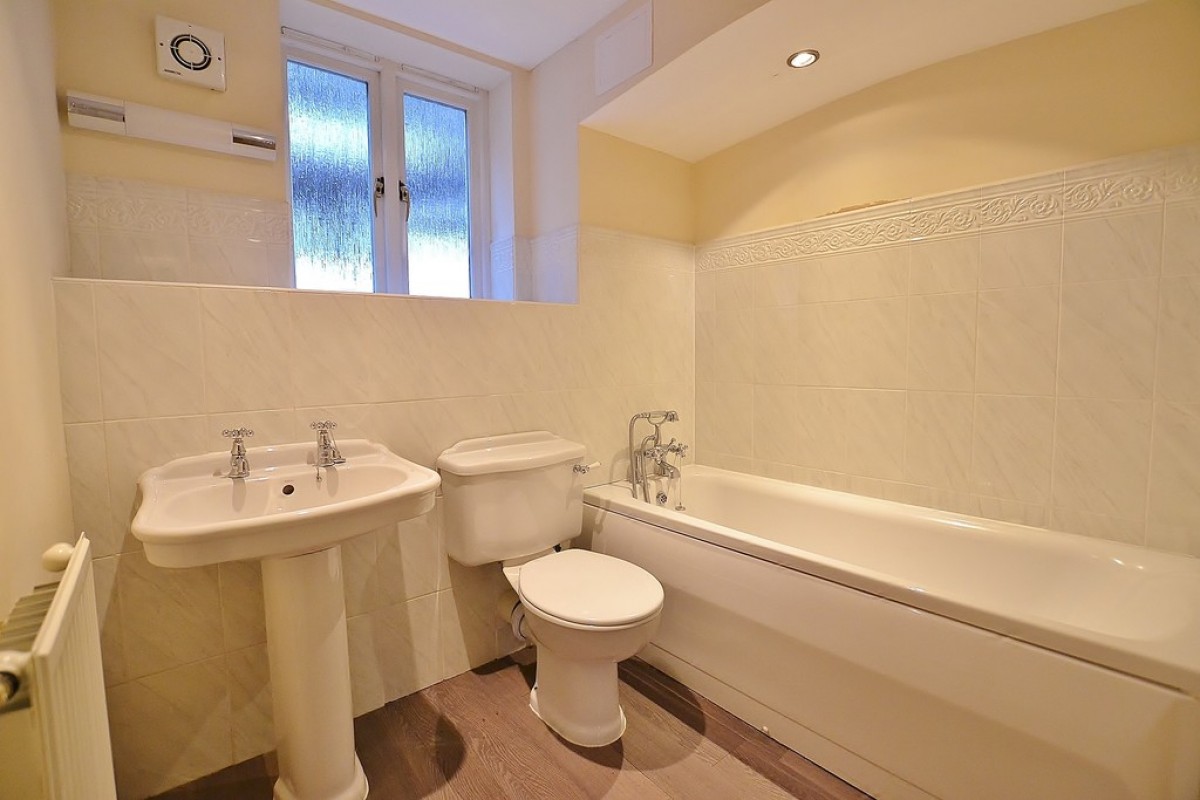 Mulberry Court, Kenilworth