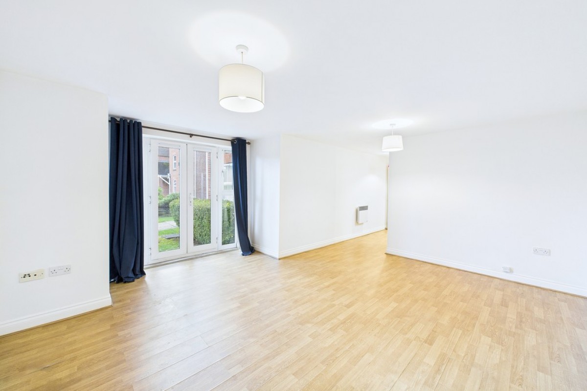 Birch Meadow Close, Warwick