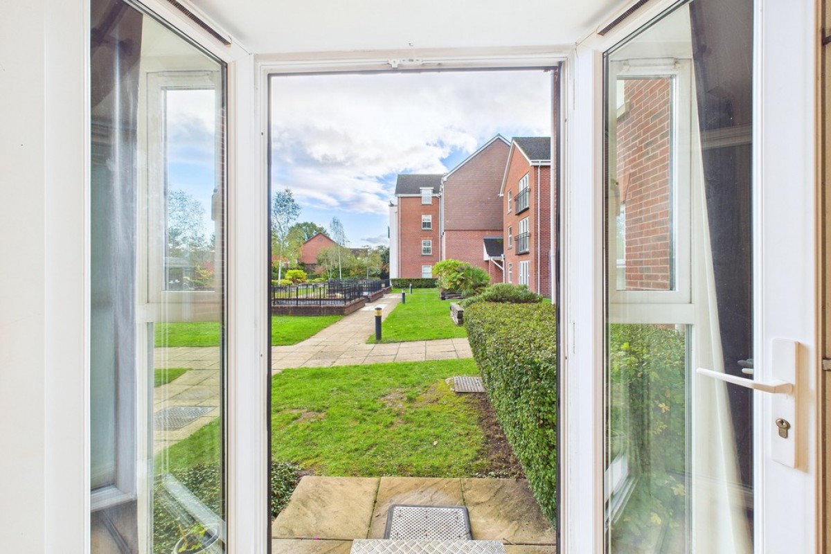 Birch Meadow Close, Warwick