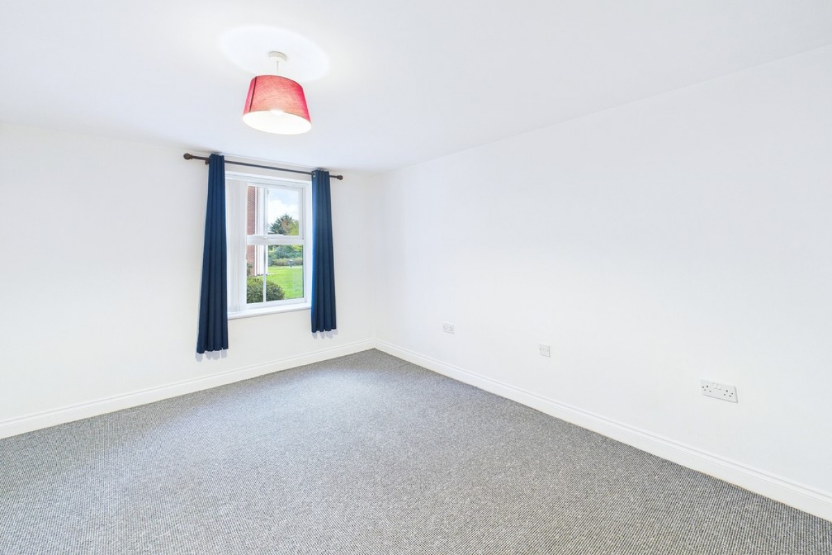Birch Meadow Close, Warwick