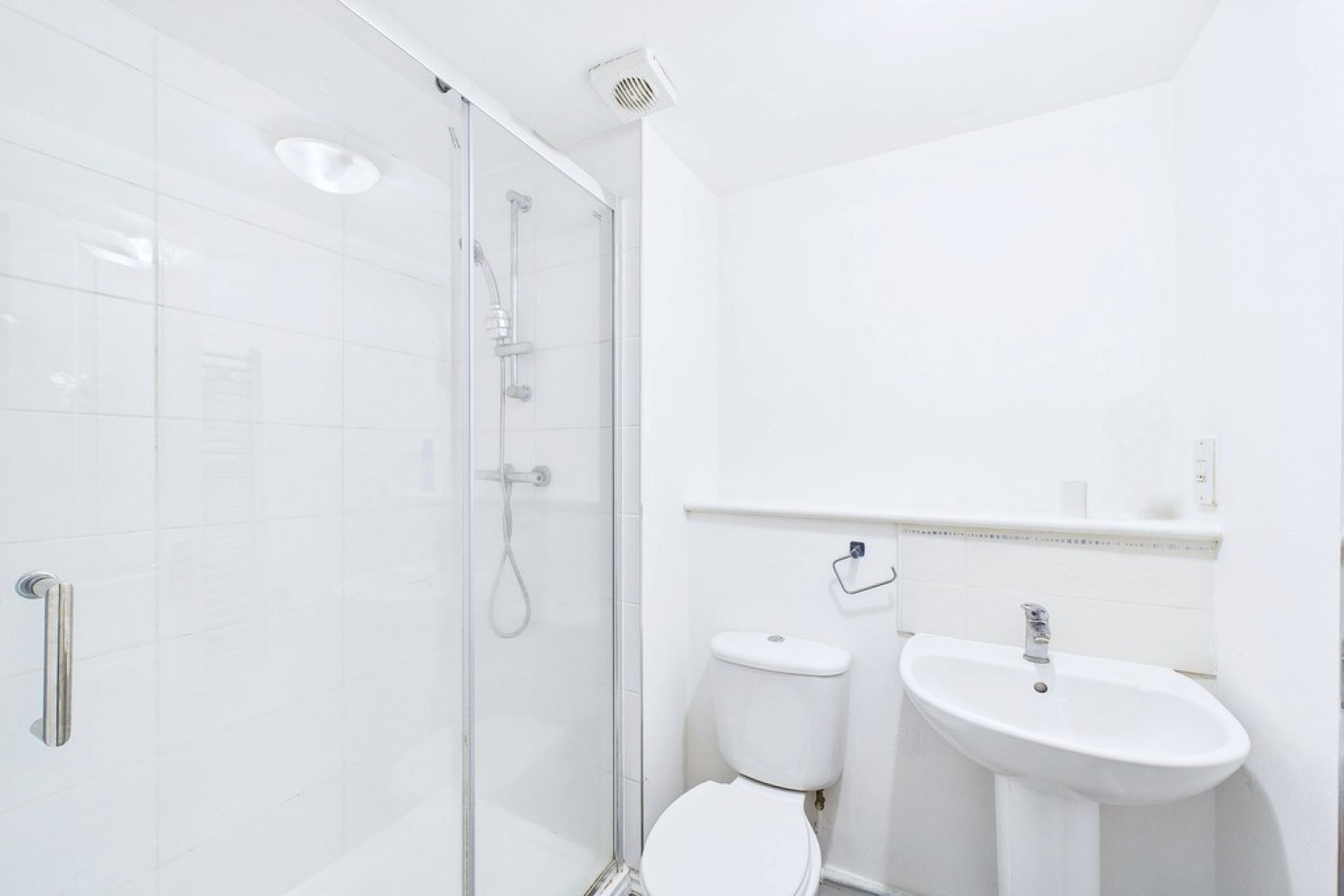 2 bedroom Flat for Sale Birch Meadow Close, Warwick
