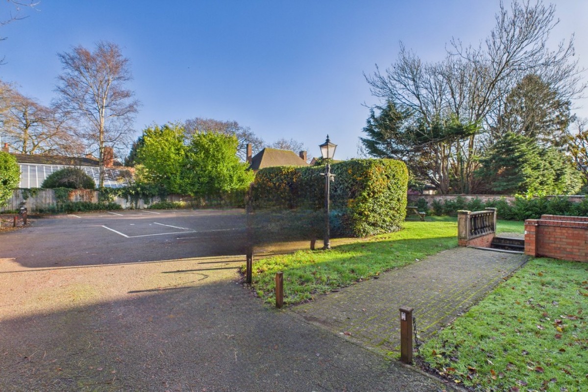 Chestnut Court, Guys Cliffe Avenue, Leamington Spa
