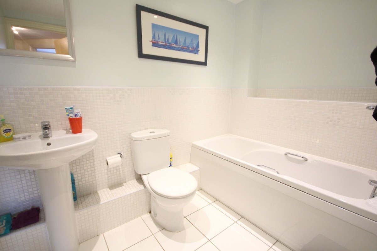 Sir Thomas White Close, Warwick