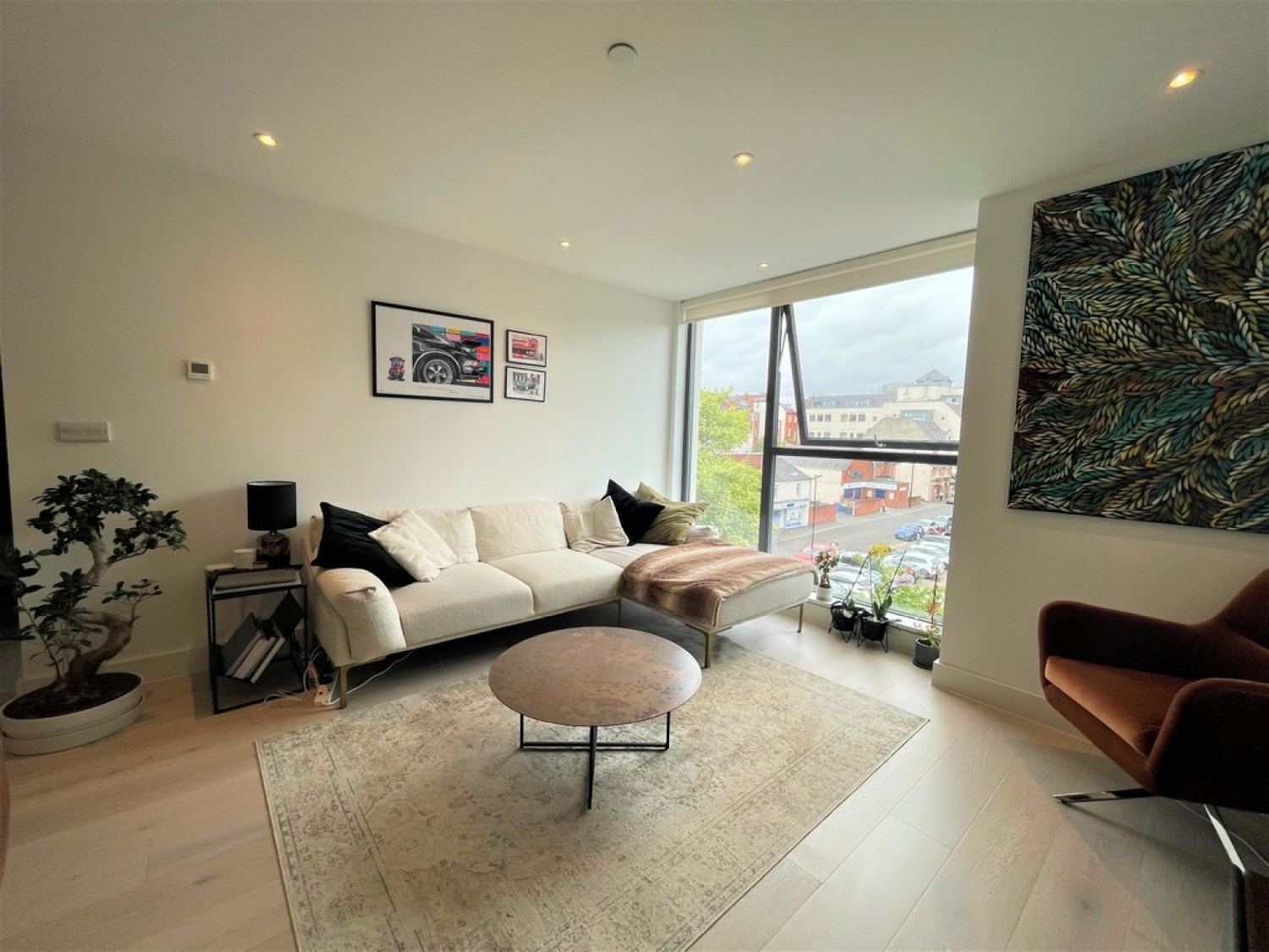 2 bedroom Flat for Letting The Hide, Oxford Row, Leamington Spa