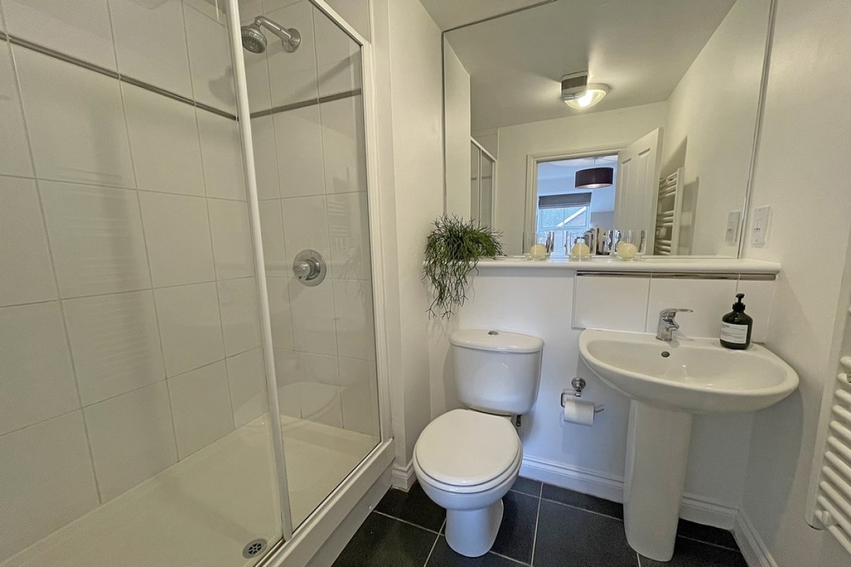 Birch Meadow Close, Warwick