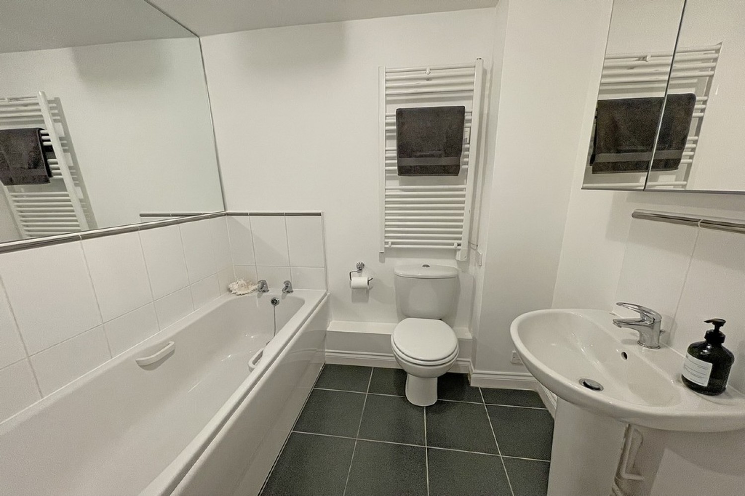 2 bedroom Flat for Letting Birch Meadow Close, Warwick