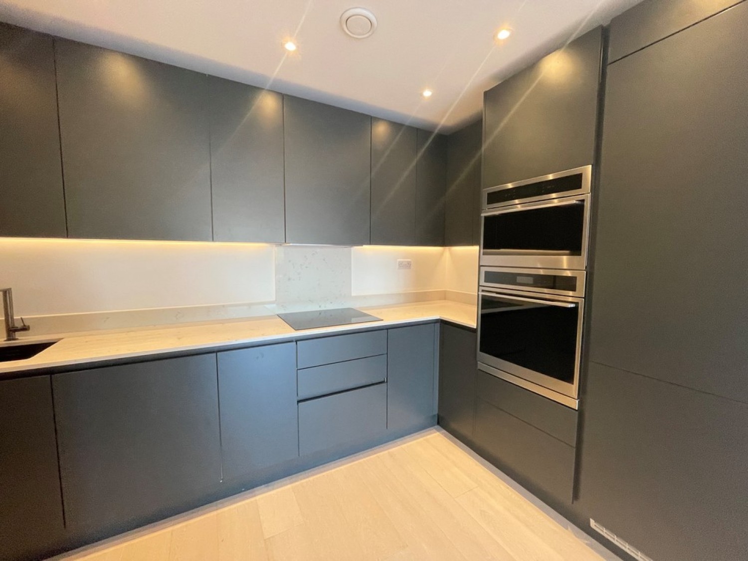 2 bedroom Flat in The Hide, Oxford Row, Leamington Spa