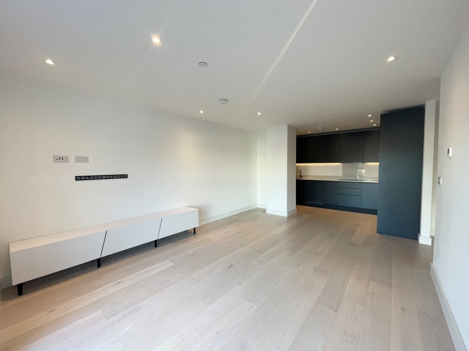 2 bedroom Flat in The Hide, Oxford Row, Leamington Spa