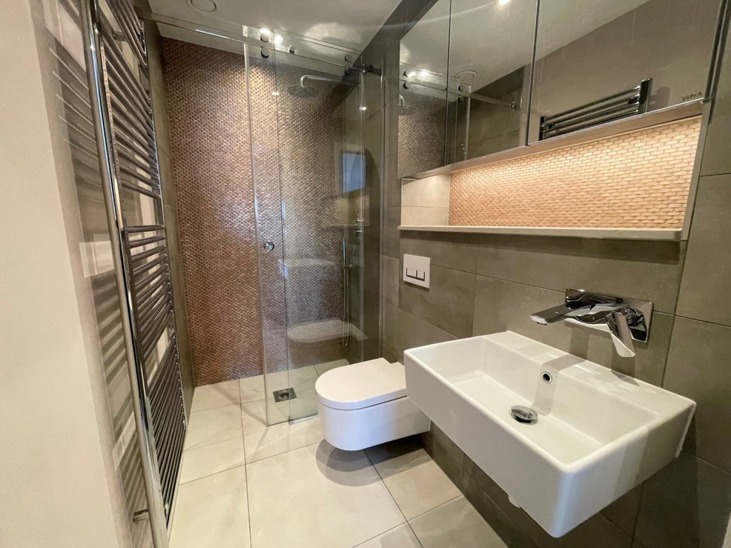 2 bedroom Flat in The Hide, Oxford Row, Leamington Spa