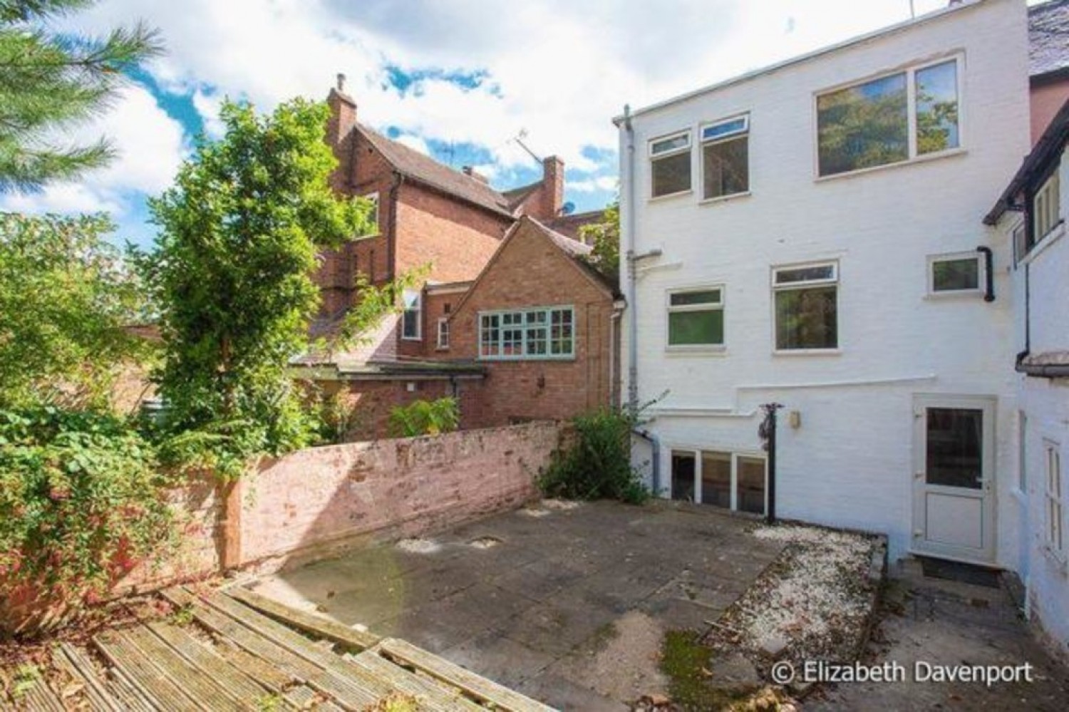 4 bedroom House in New Street, Kenilworth