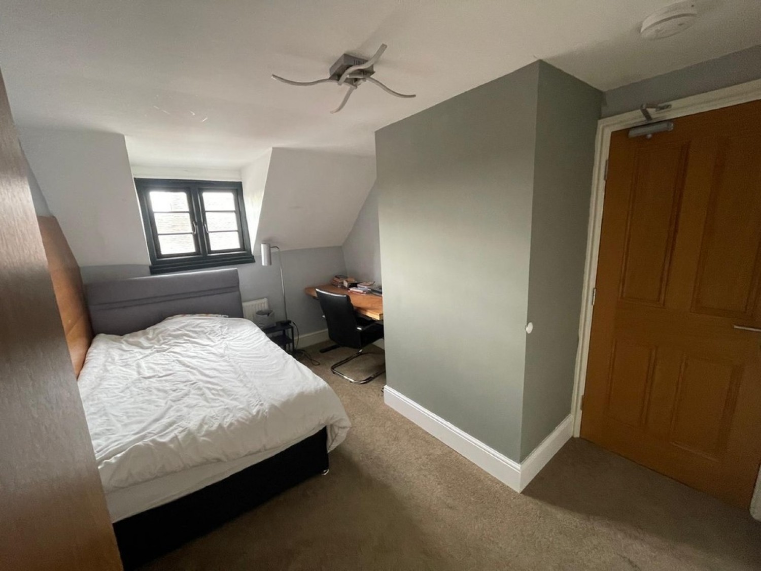 4 bedroom House in New Street, Kenilworth