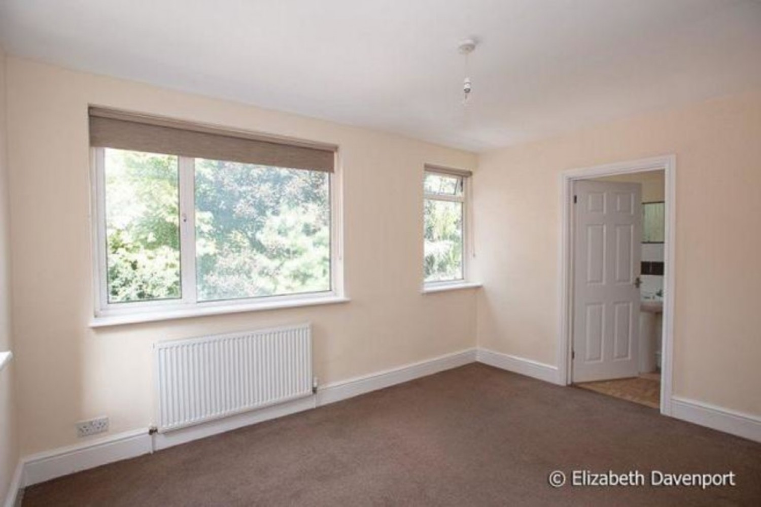 4 bedroom House in New Street, Kenilworth