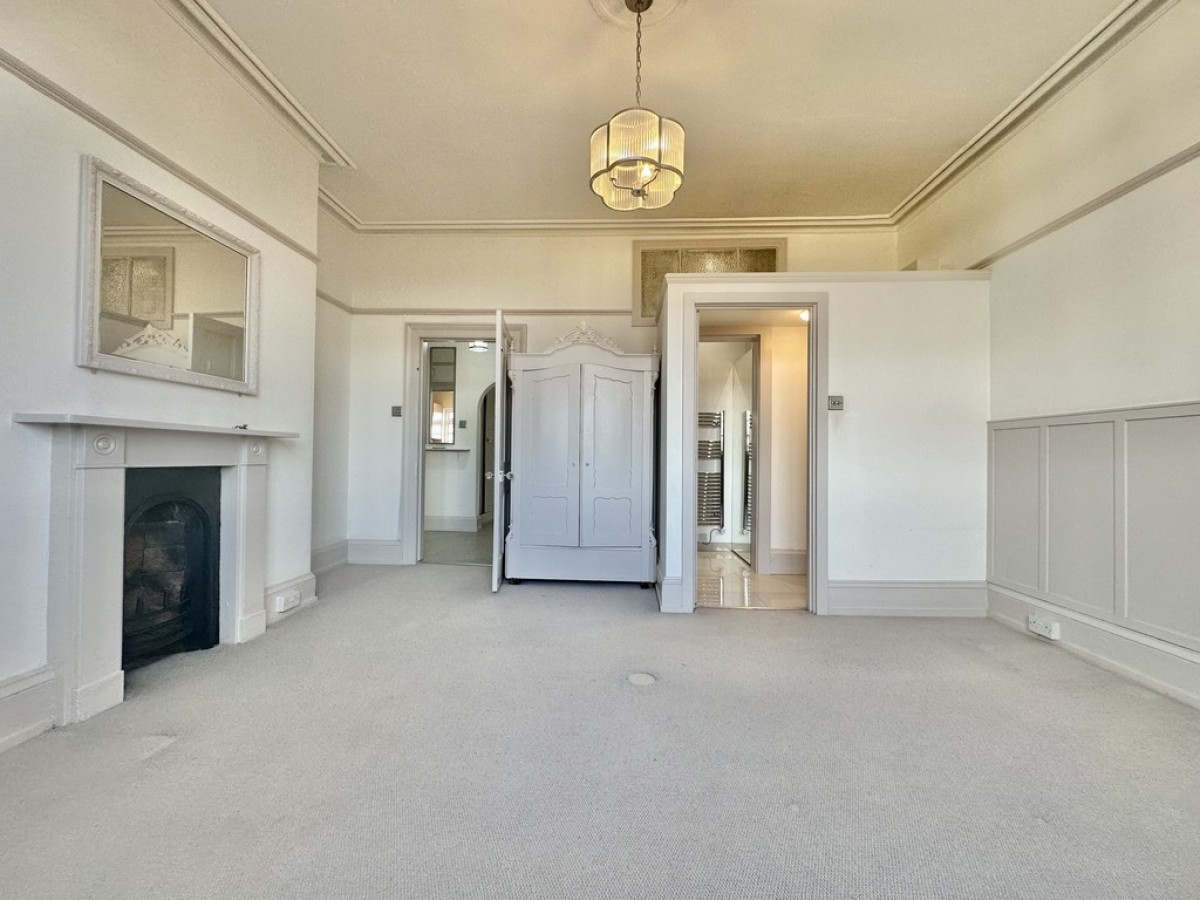 Lorien House, 40 Warwick Place