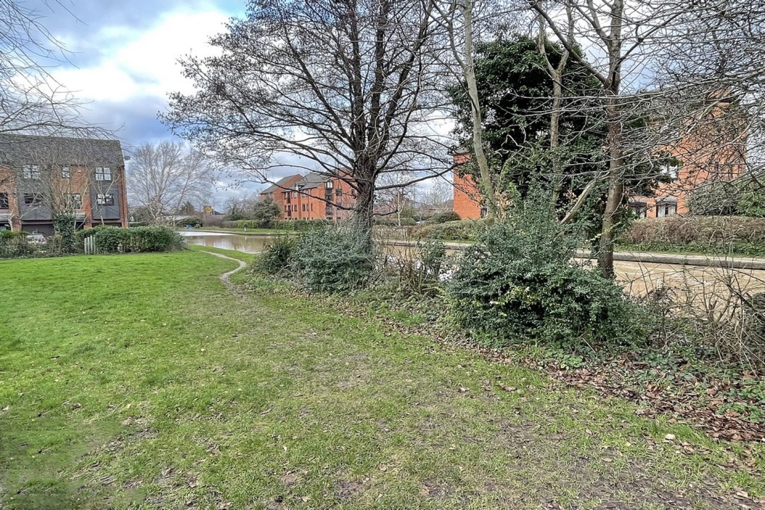 Aragon Drive, Warwick