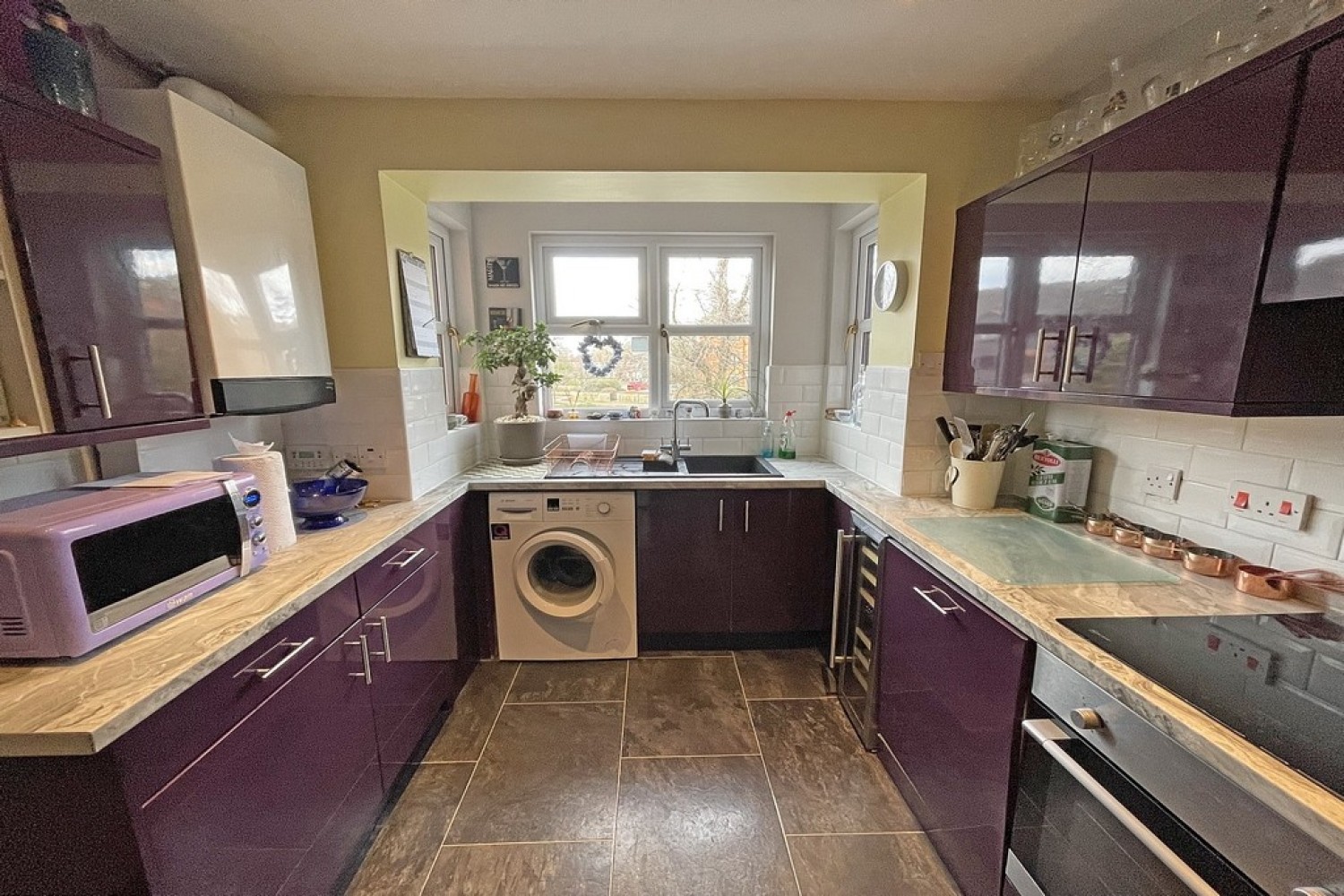 Aragon Drive, Warwick