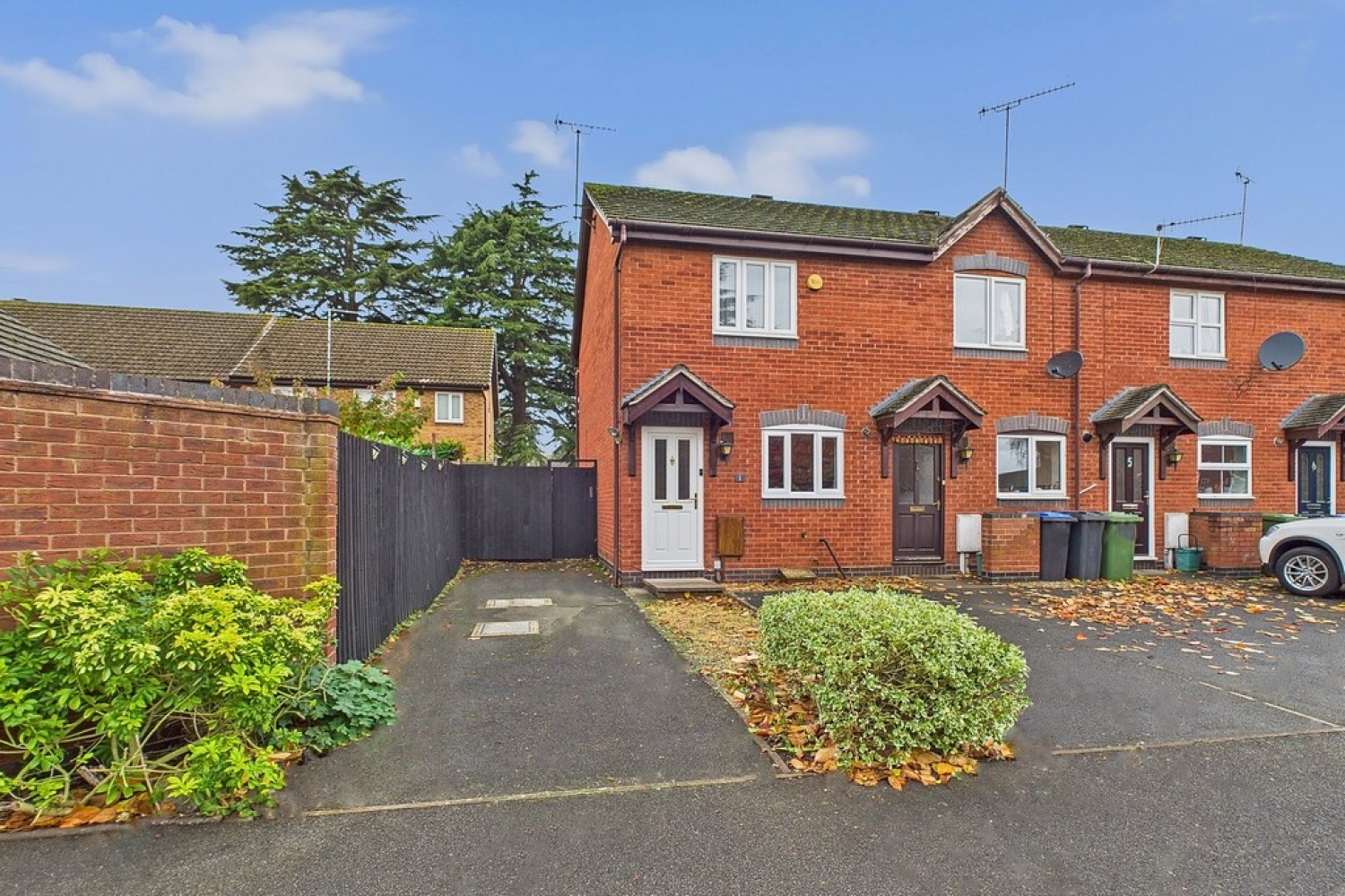 2 bedroom House for Sale Conifer Grove, Leamington Spa