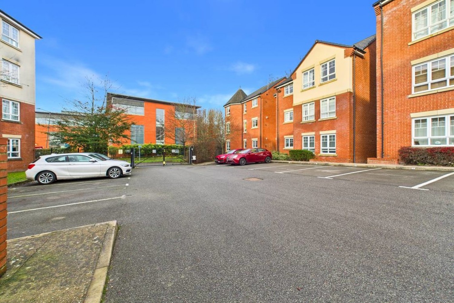2 bedroom Flat for Sale Ansell Court, Ansell Way, Warwick