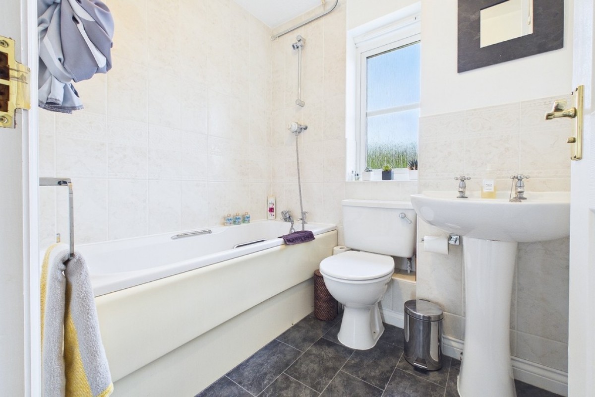 Glendower Approach, Heathcote, Warwick