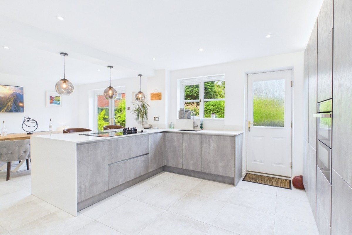 Glendower Approach, Heathcote, Warwick