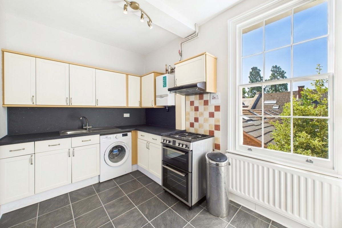 Binswood Avenue, Leamington Spa