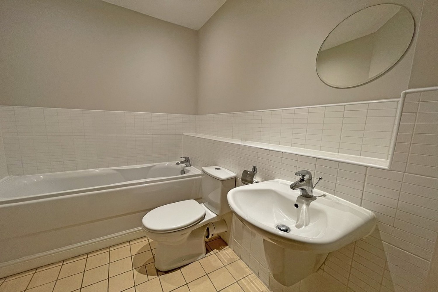 2 bedroom Flat for Sale King Edwards Court, Blackwell Lane, Hatton Park, Warwick