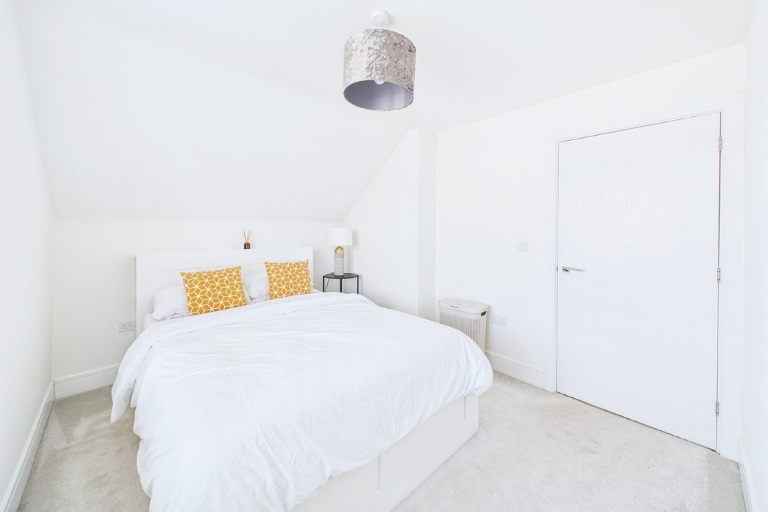 Muirhead Close, Warwick