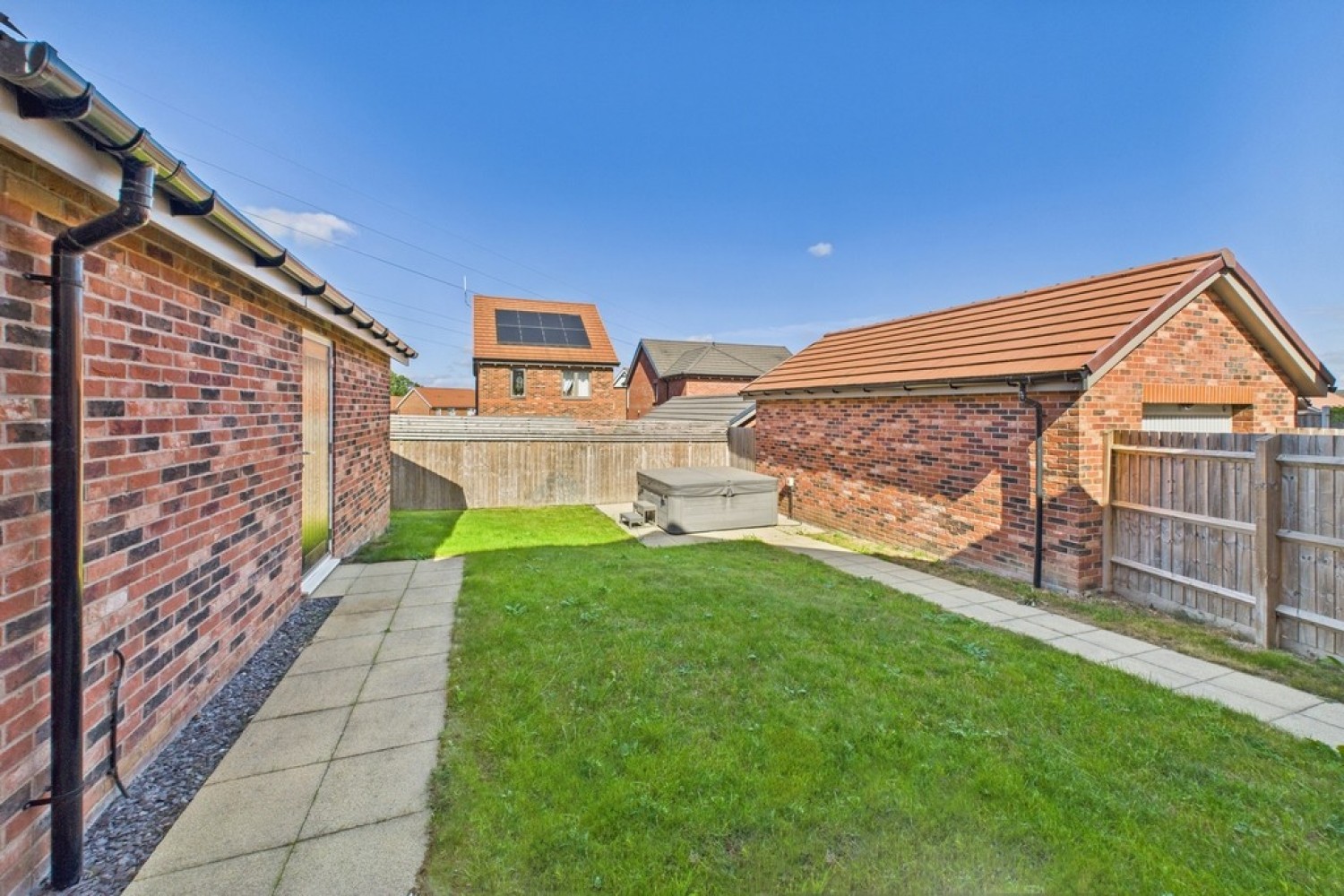 Muirhead Close, Warwick