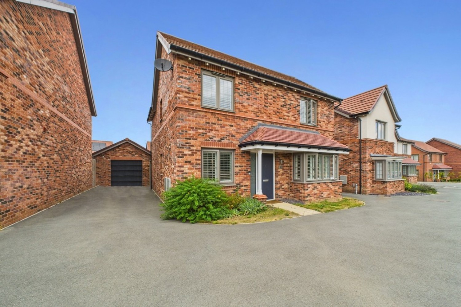 Muirhead Close, Warwick