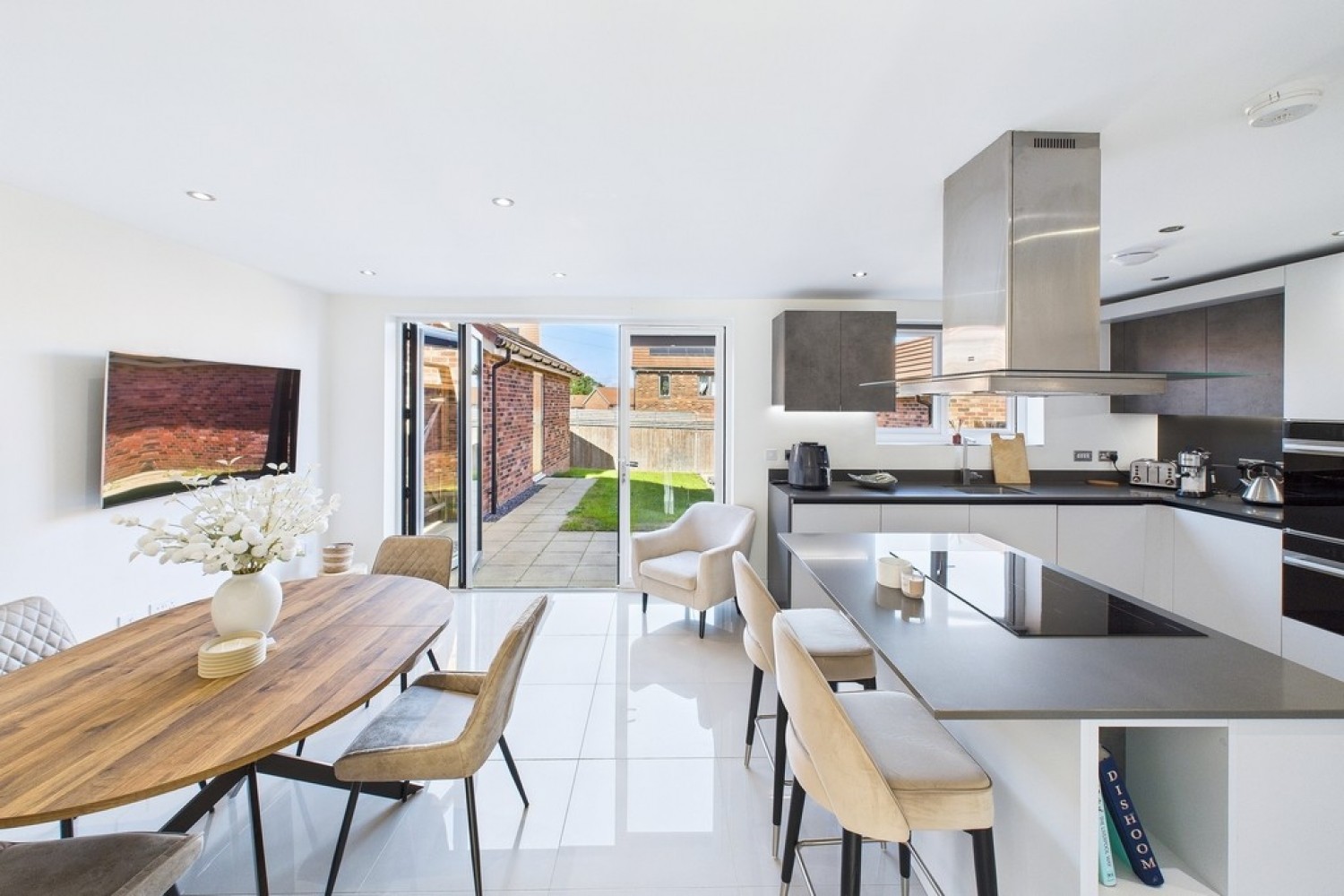 Muirhead Close, Warwick