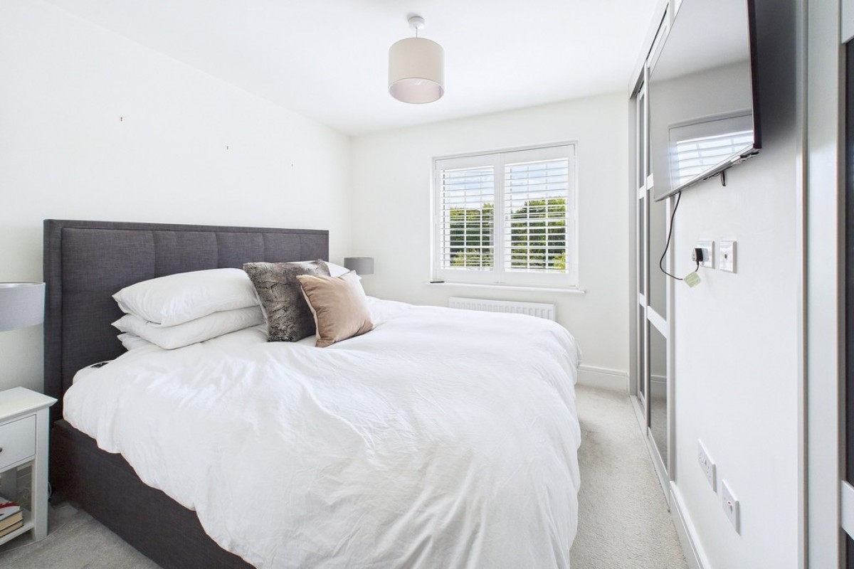 Muirhead Close, Warwick