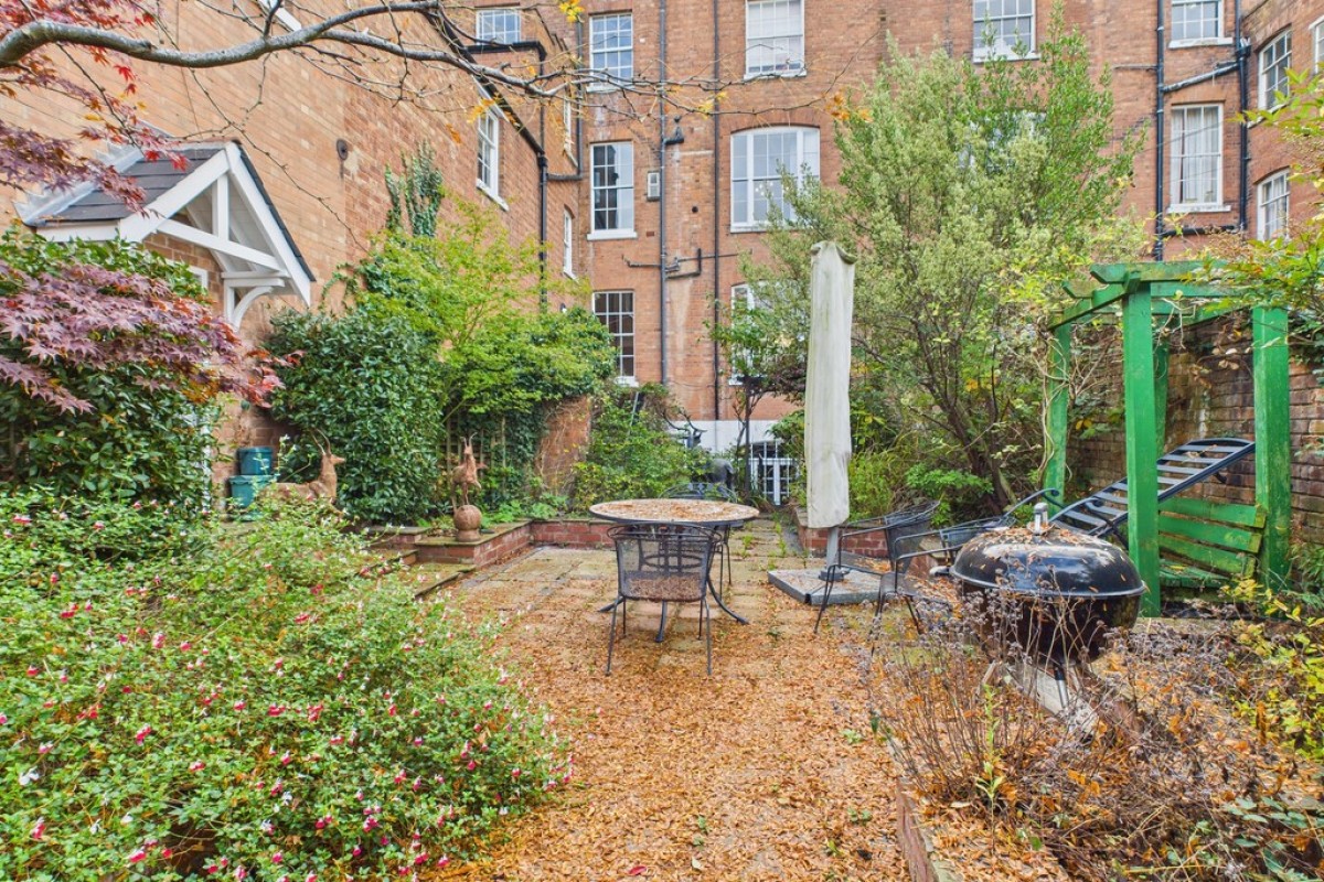 Garden apartment, 1 Beauchamp Avenue, Leamington Spa